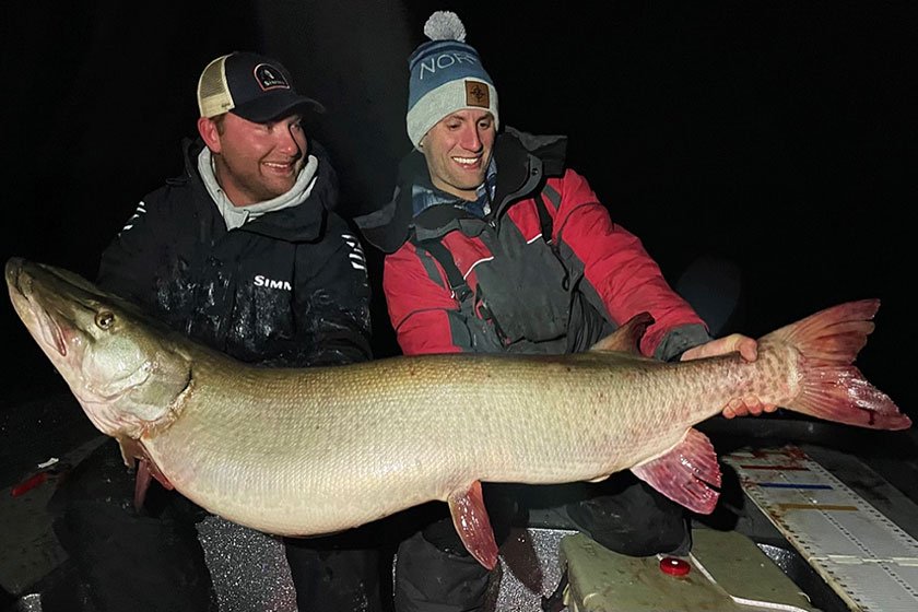 Minnesota State Record Muskie Hero Looking